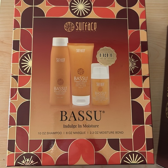 Surface basis moisture box and surface trinity color care box - Picture 5 of 5